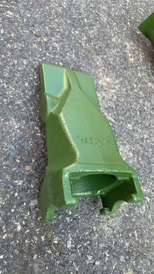 V43 Hochleistungs-Löffelzähne, kompatibel mit CAT E330/E336, Hitachi ZX350 Baggern, verschleißfeste Schaufelzähne aus legiertem StahlV43RC、V43SYL、V43PN、V43SDX、V43ARH